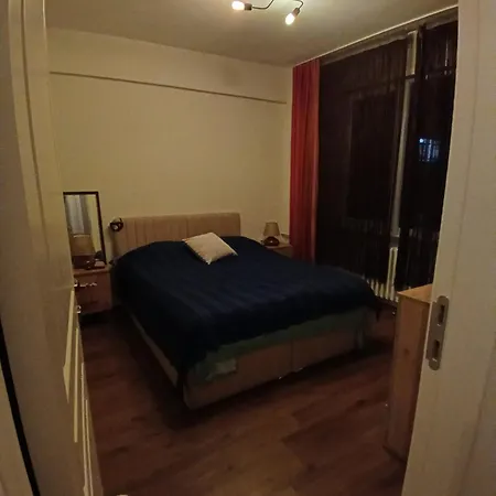 Sisli Merkez De Guenluek * Istanbul